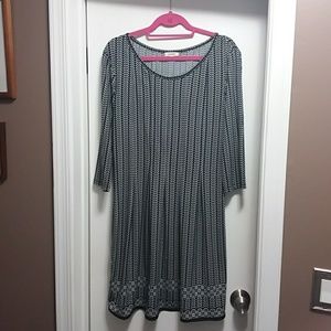Black & White 3/4 sleeve dress